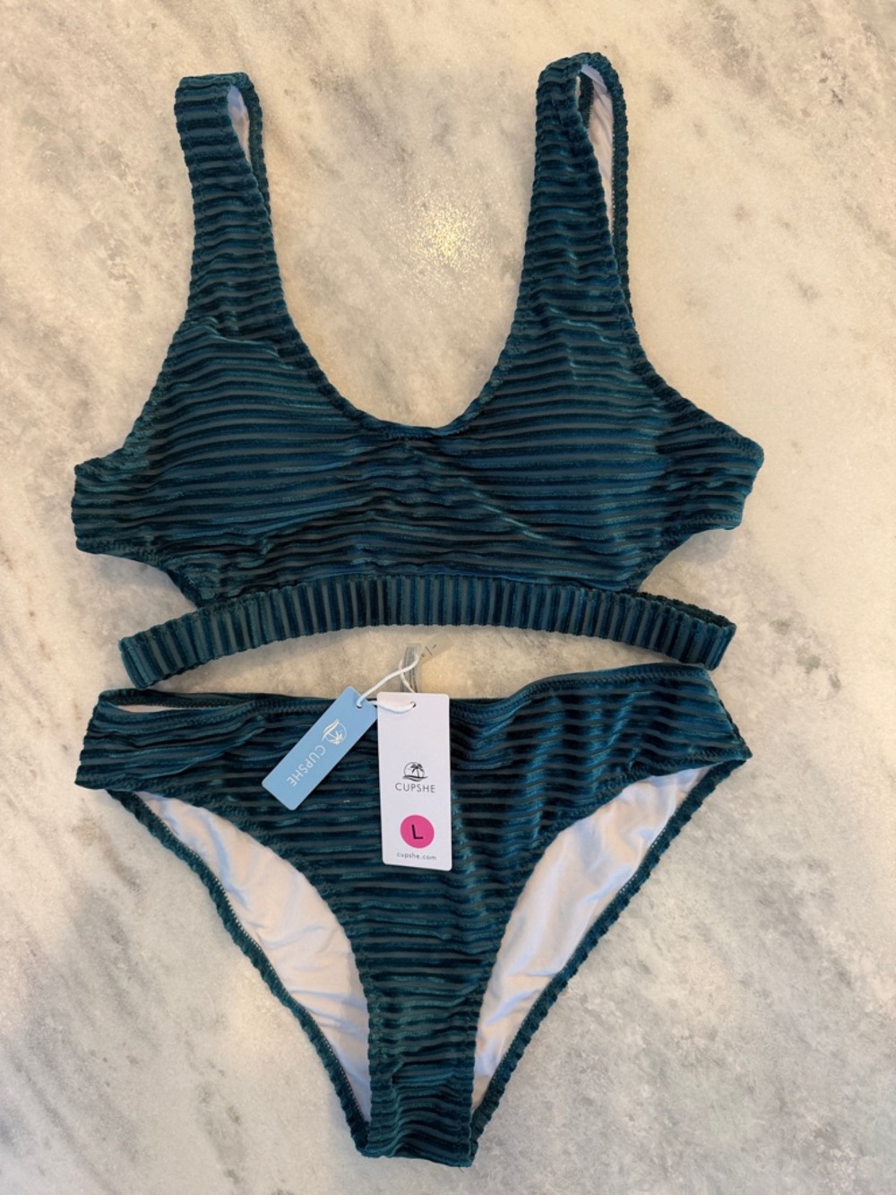 Cupshe Emerald Velvet Backless Two-Piece - Large - NWT
